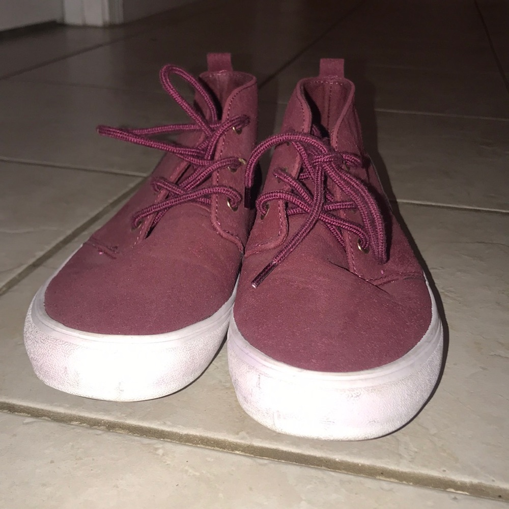 Shoes - Picture 2 of 4